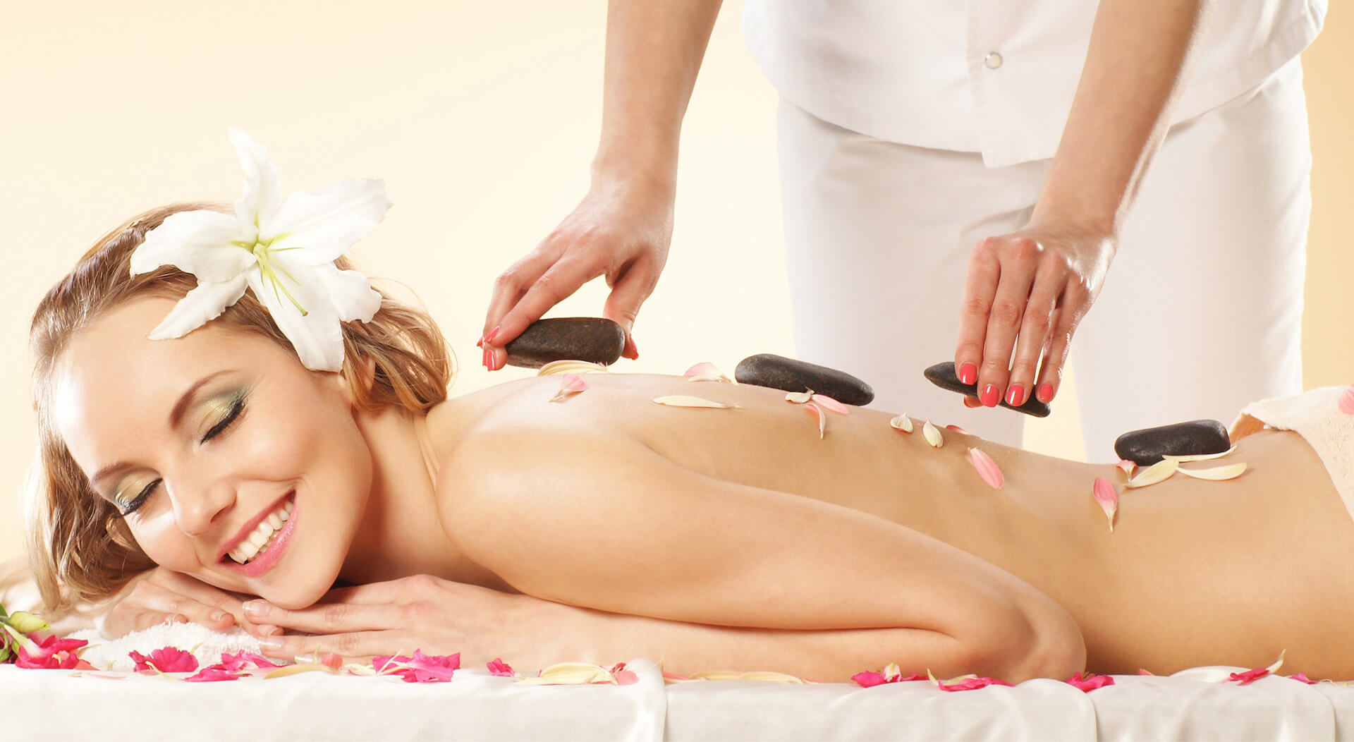 Women is feeling relaxed with a massage therapy at luxurious massage center Islamabad
